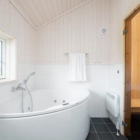 Beaside Wellness-chalet Fuer 10 Personen بيت للعطل Großenbrode